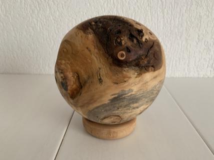 Kugel aus Wurzelholz, Ø ca. 15 cm 